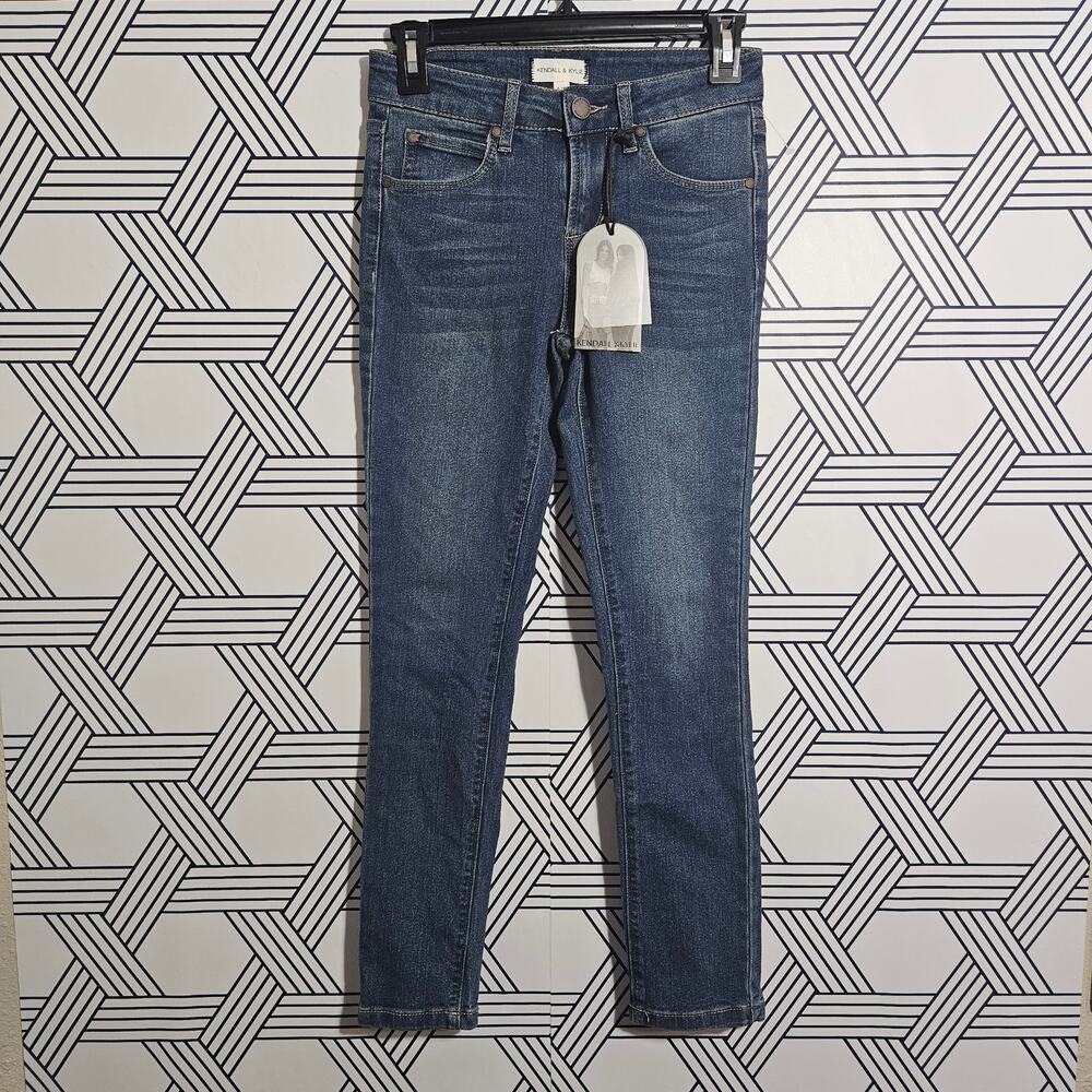 Kendall & Kylie Mid Rise Crop Jeans size 1/2 NWT